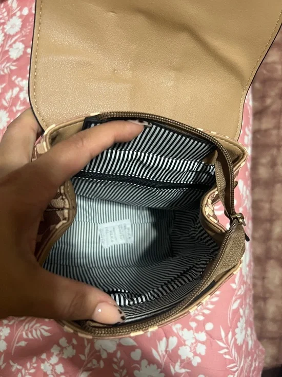 Mini Backpack - Picture 4 of 5